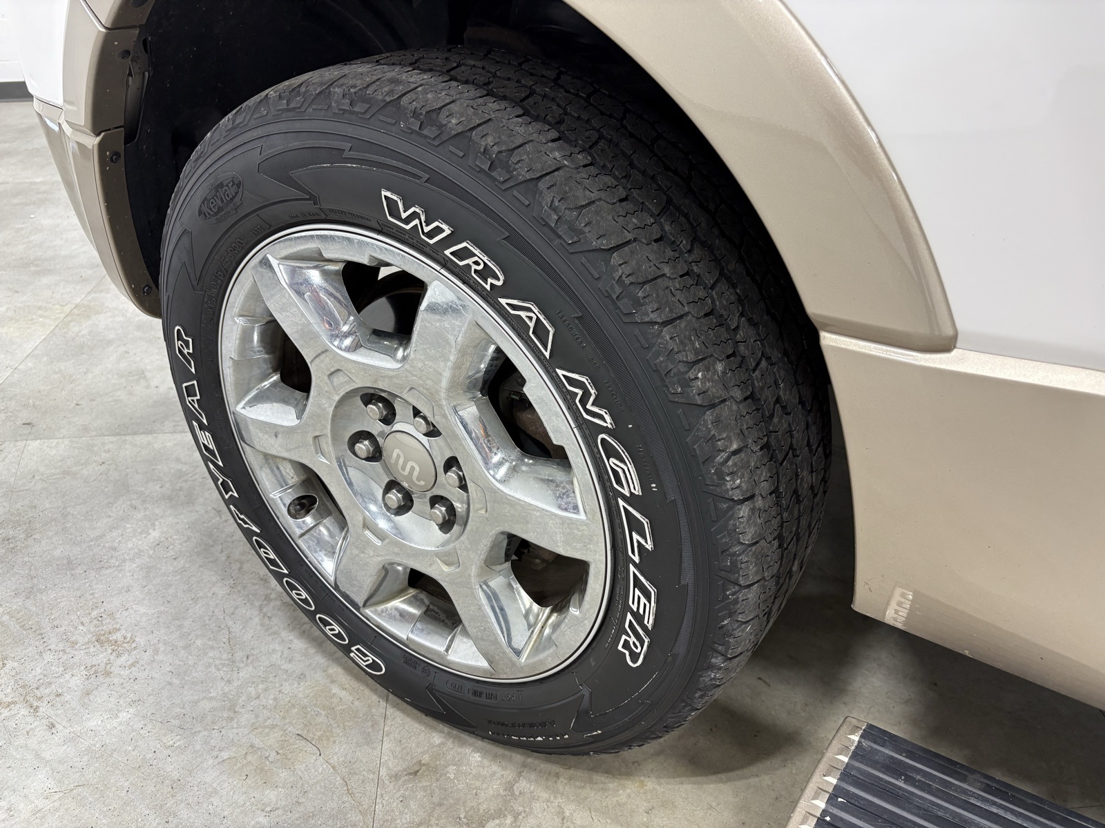 2014 Ford Expedition King Ranch photo 4