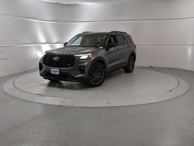 2025 Ford Explorer ST photo 2