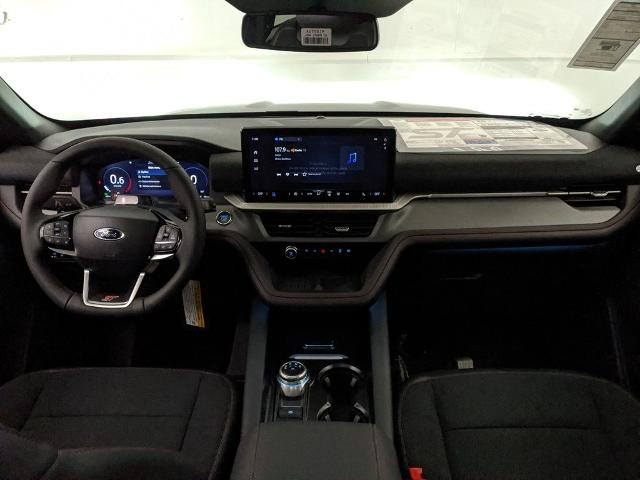 2025 Ford Explorer ST photo 9
