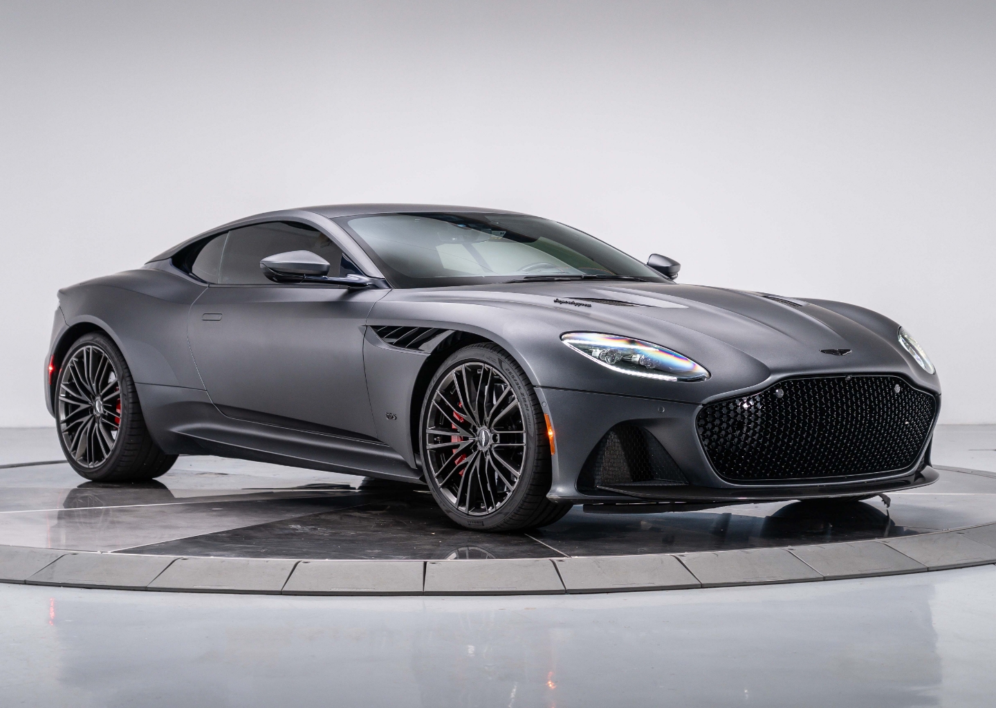 2021 Aston Martin DBS Superleggera