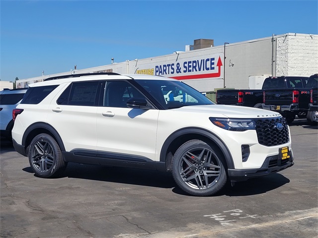 2025 Ford Explorer ST