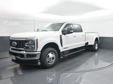 2026 Ford Super Duty F-350 DRW LARIAT