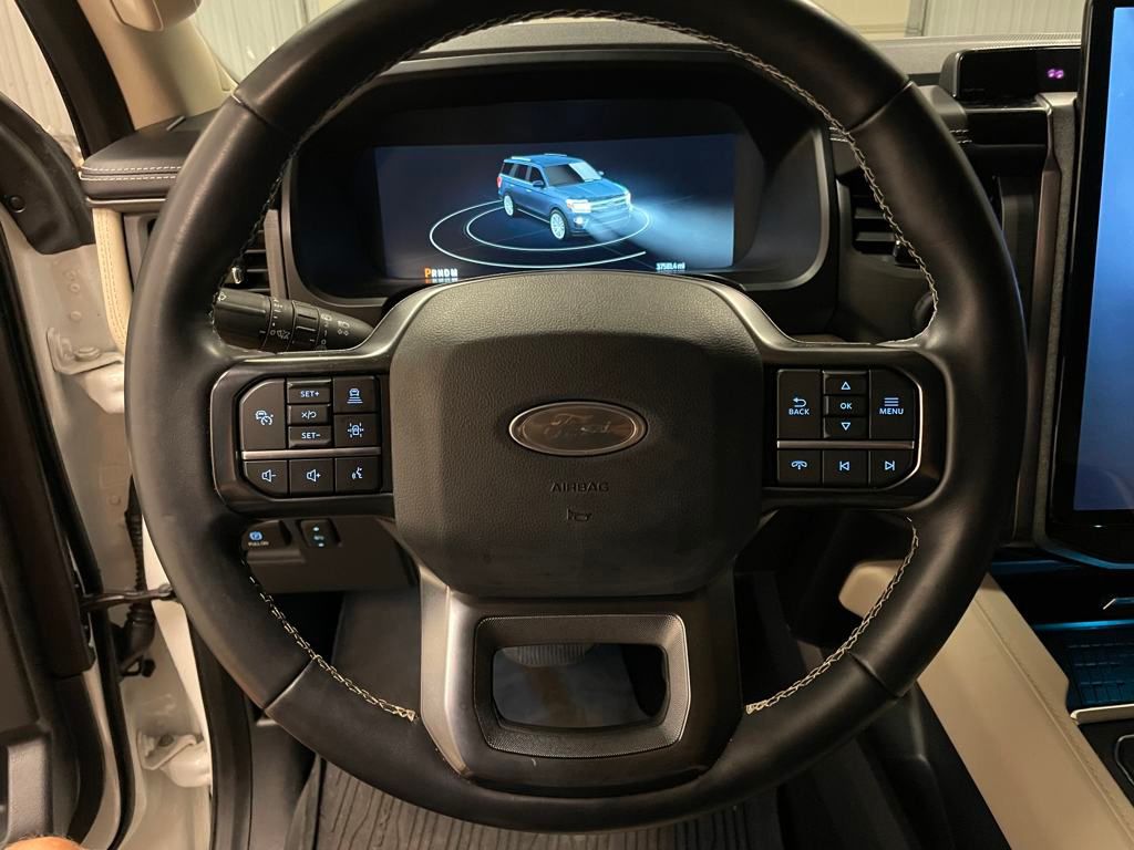 2023 Ford Expedition Platinum photo 9