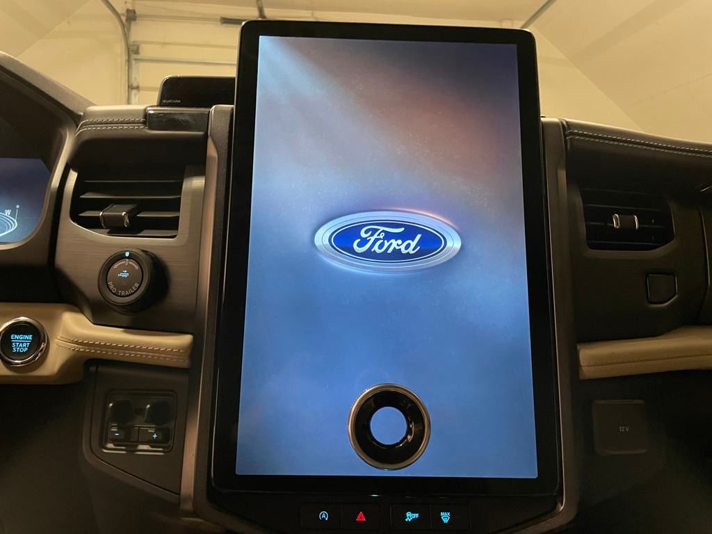 2023 Ford Expedition Platinum photo 10