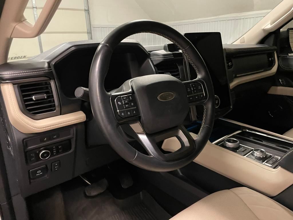2023 Ford Expedition Platinum photo 17