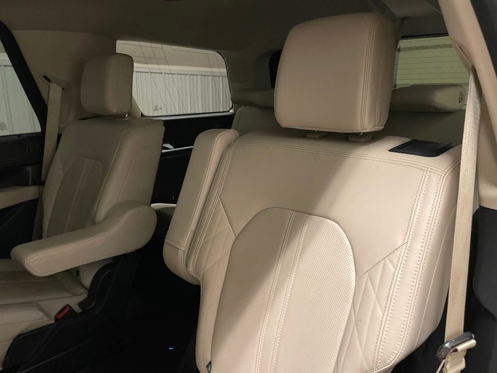 2023 Ford Expedition Platinum photo 20