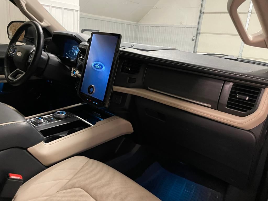 2023 Ford Expedition Platinum photo 26