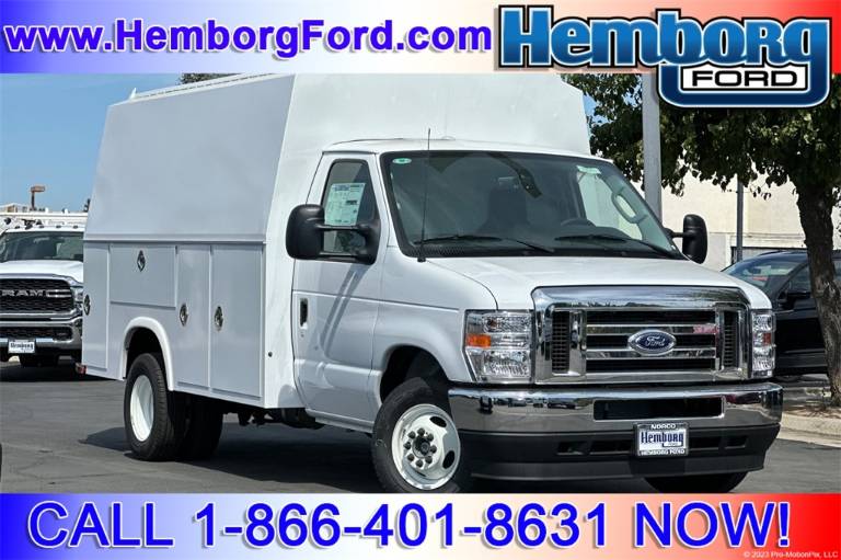 2025 Ford E-Series Cutaway Base