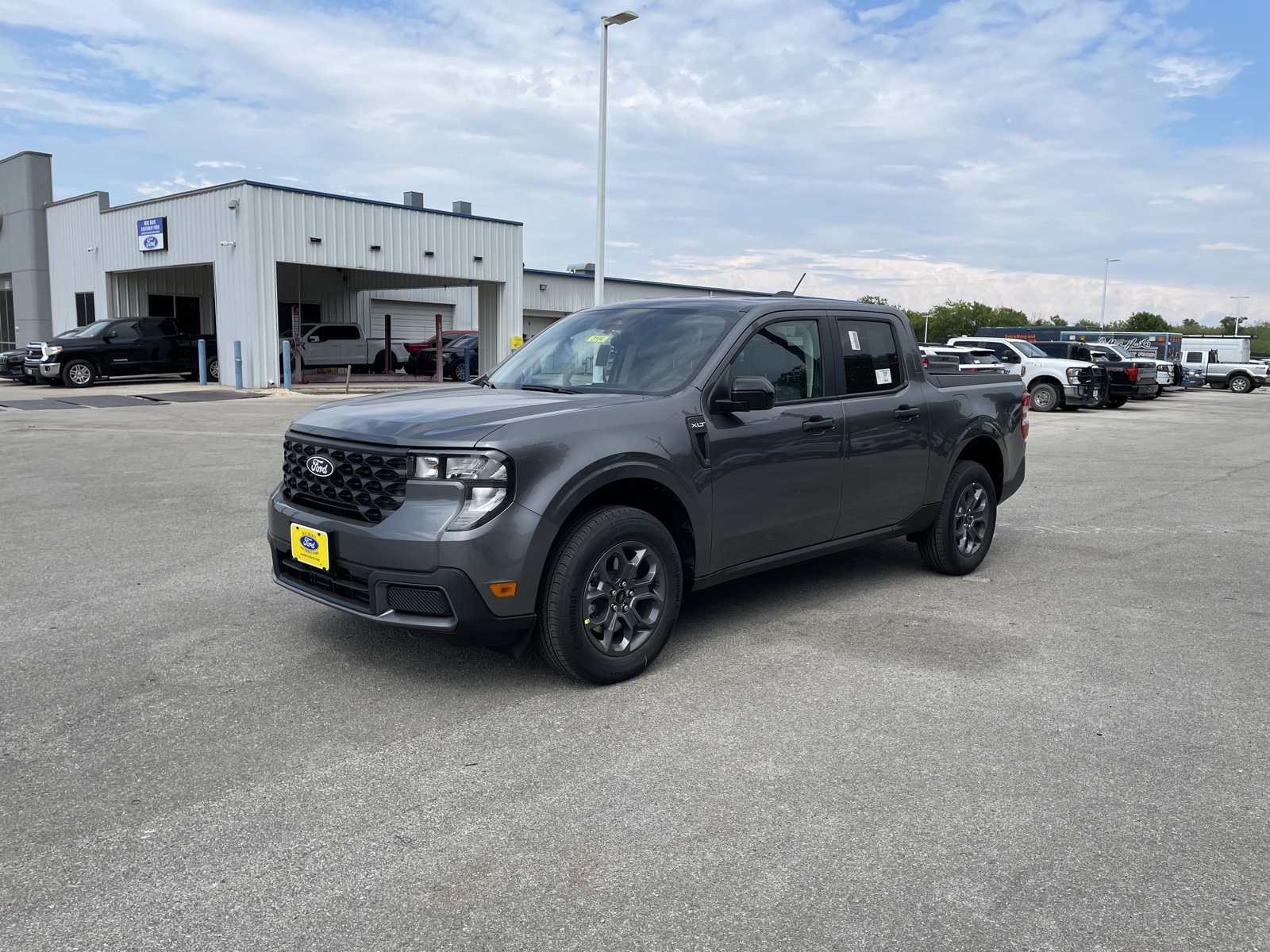 2025 Ford Maverick XLT's photo