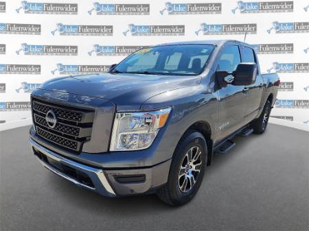 2024 Nissan Titan SV