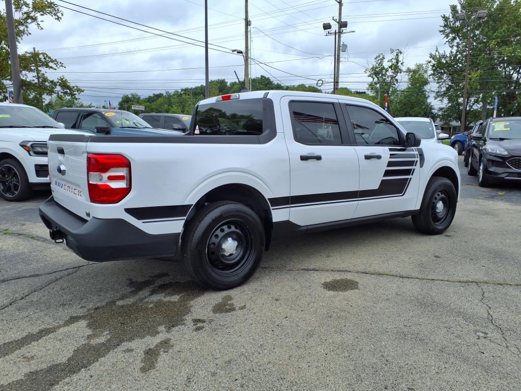 2023 Ford Maverick XL photo 2