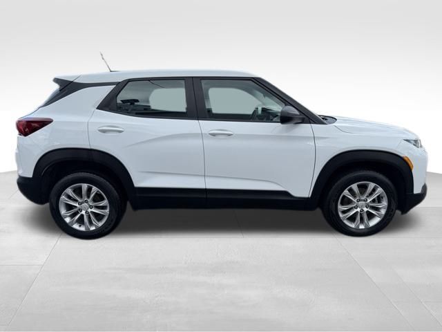2021 Chevrolet Trailblazer LS photo 4