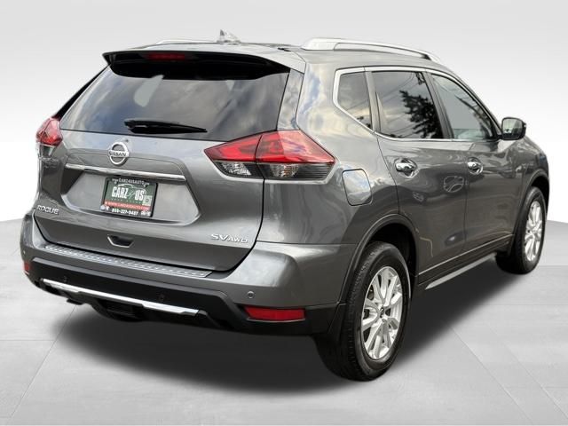 2020 Nissan Rogue SV photo 2