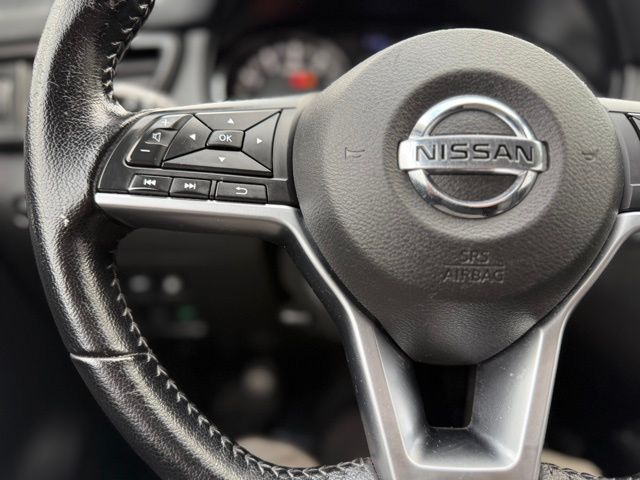 2020 Nissan Rogue SV photo 30