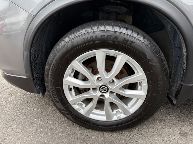 2020 Nissan Rogue SV photo 34