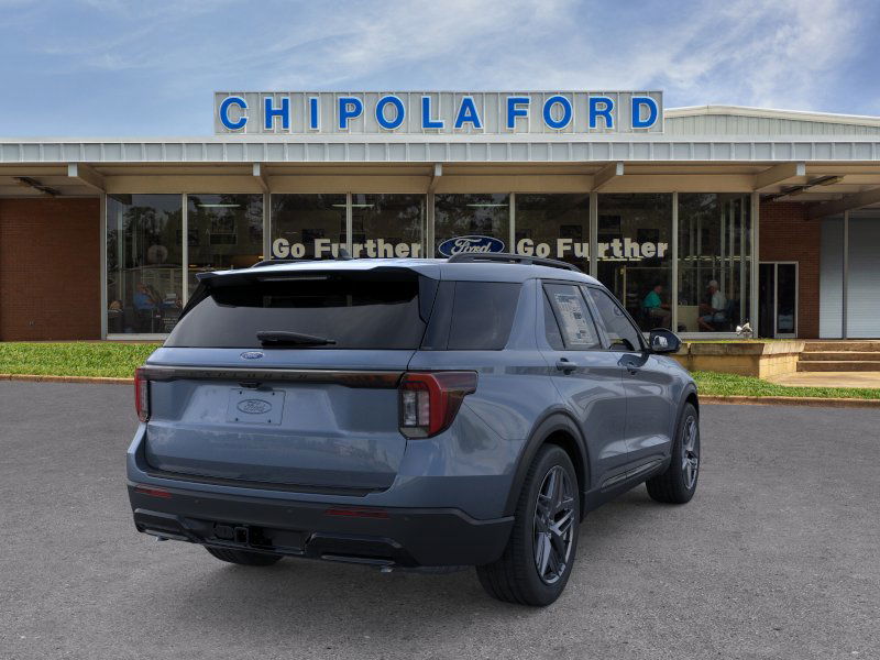 2025 Ford Explorer ST-Line photo 8