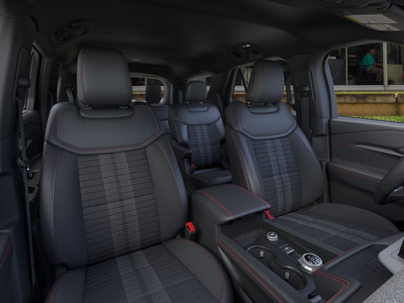 2025 Ford Explorer ST-Line photo 10