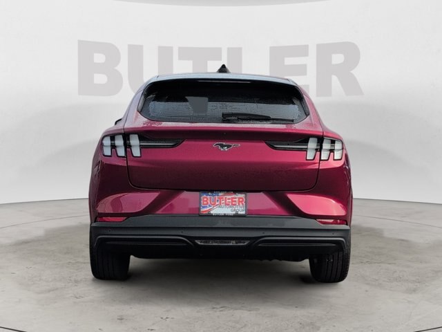 2025 Ford Mustang Mach-E Premium photo 4