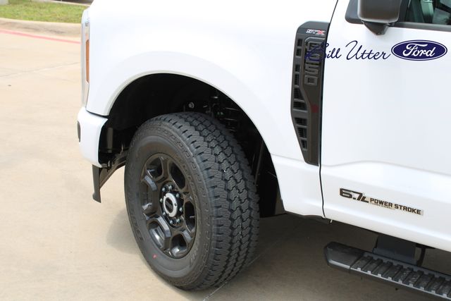 2025 Ford F-250 photo 5