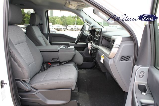 2025 Ford F-250 photo 7