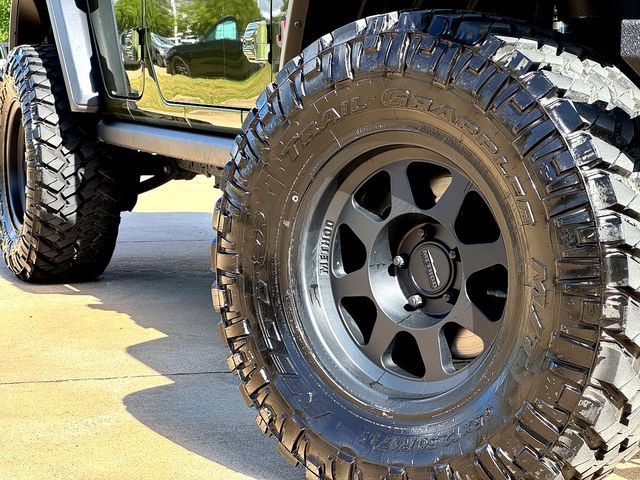 2023 Jeep Wrangler Rubicon photo 2