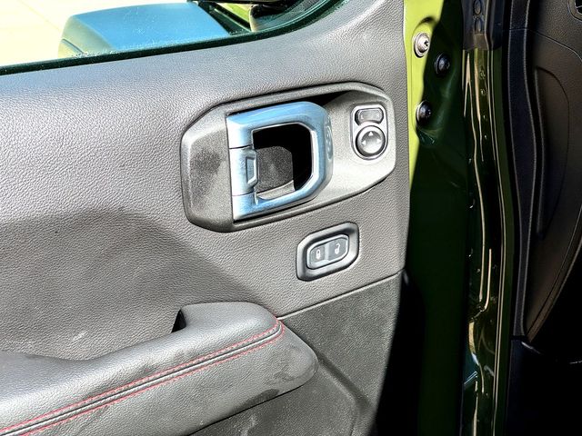 2023 Jeep Wrangler Rubicon photo 9