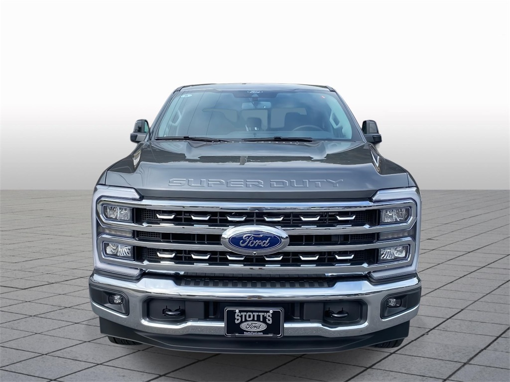 2026 Ford F-350 photo 2