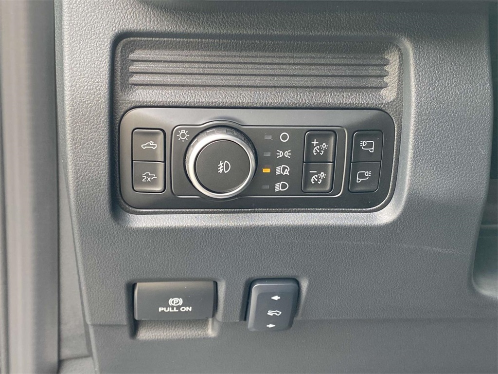 2026 Ford F-350 photo 16