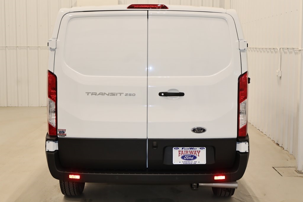2025 Ford Transit photo 7