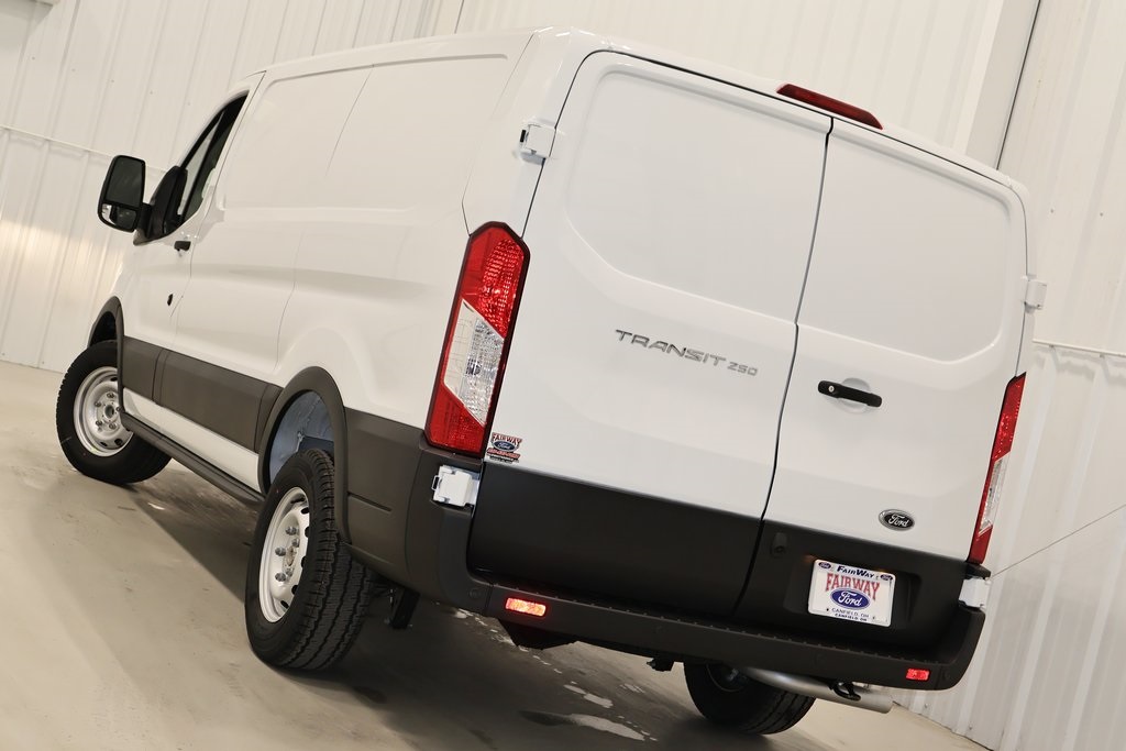 2025 Ford Transit photo 24