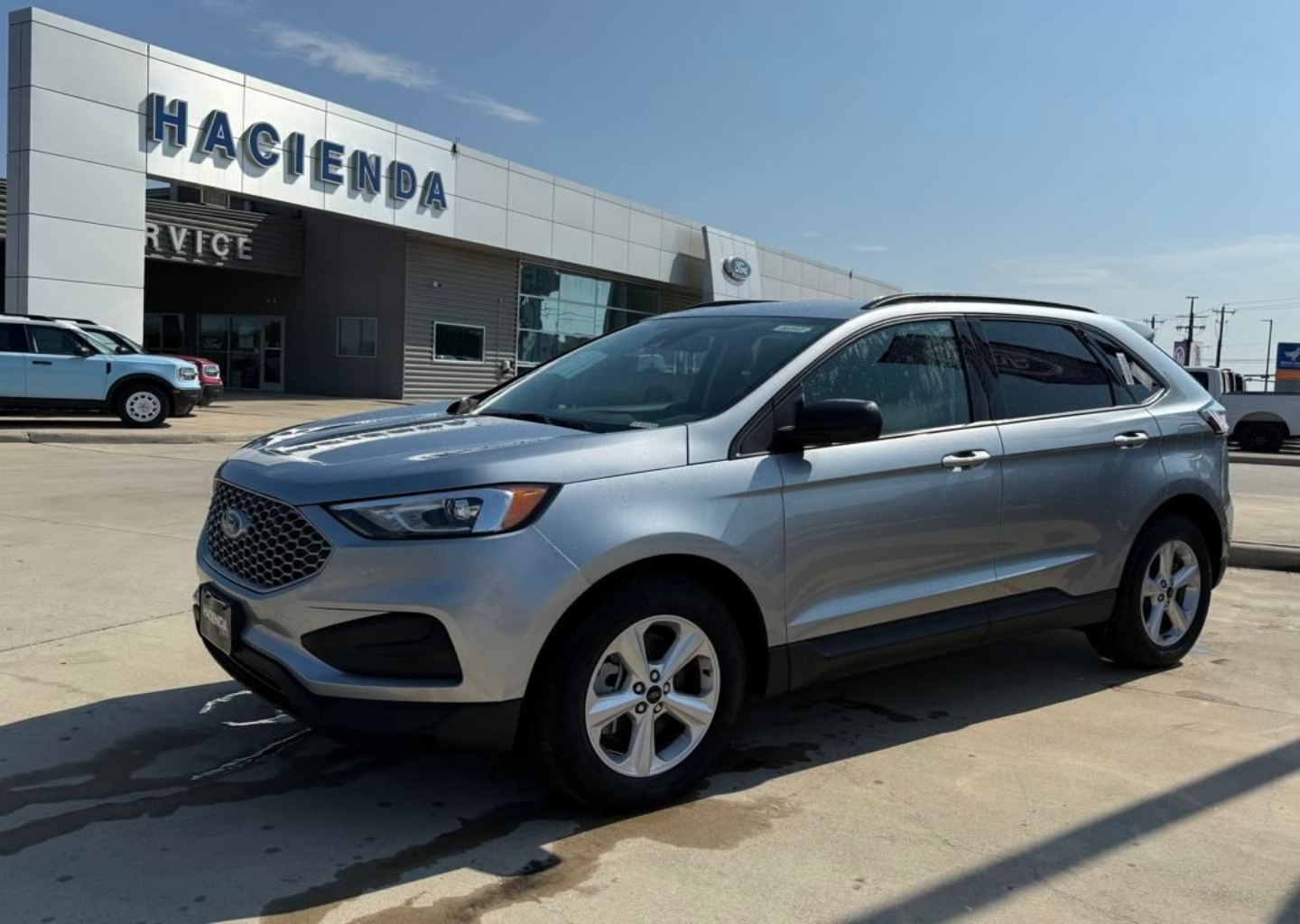 2024 Ford Edge SE's photo