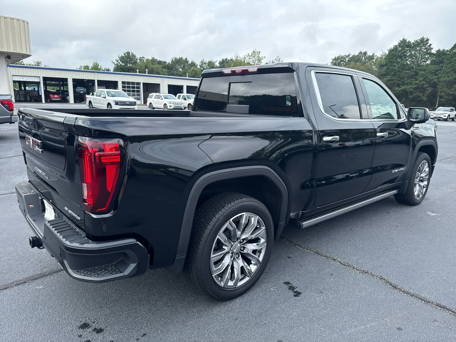 2024 Gmc Sierra 1500 Denali photo 2