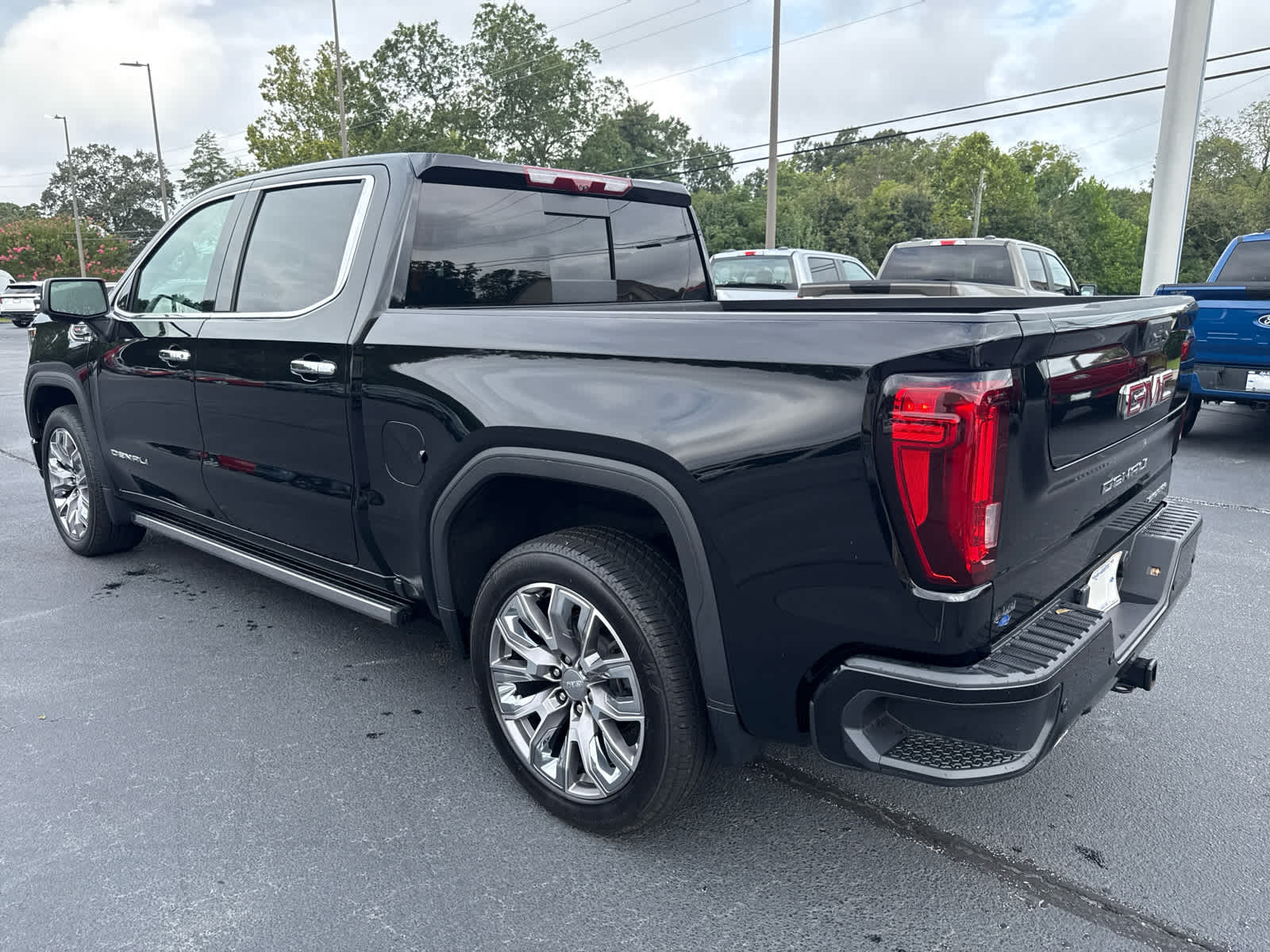 2024 Gmc Sierra 1500 Denali photo 3