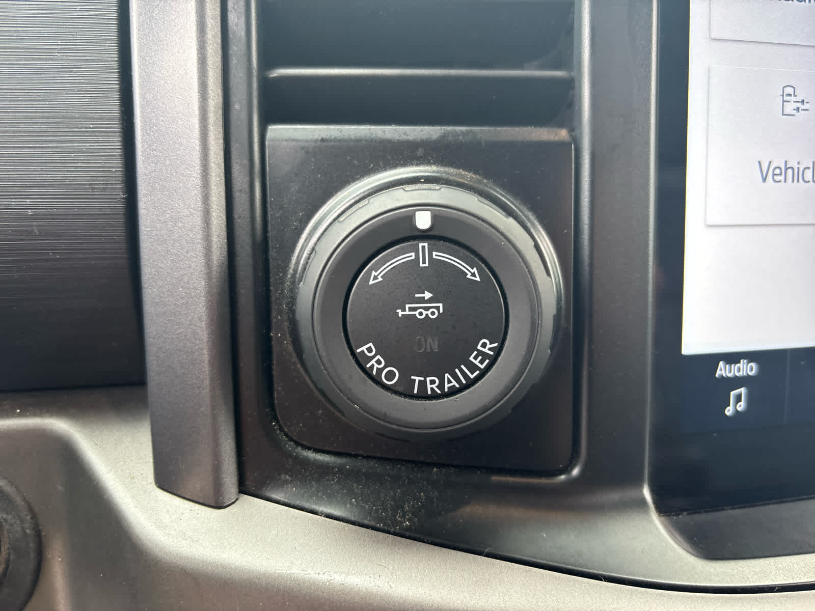 2024 Ford F-150 XLT photo 7