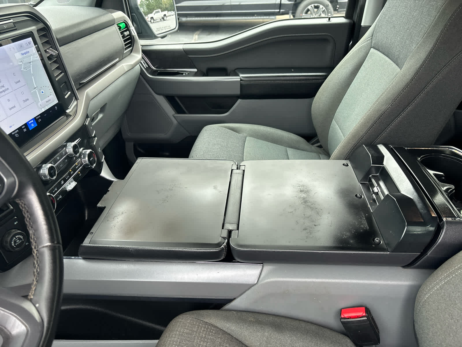 2024 Ford F-150 XLT photo 18