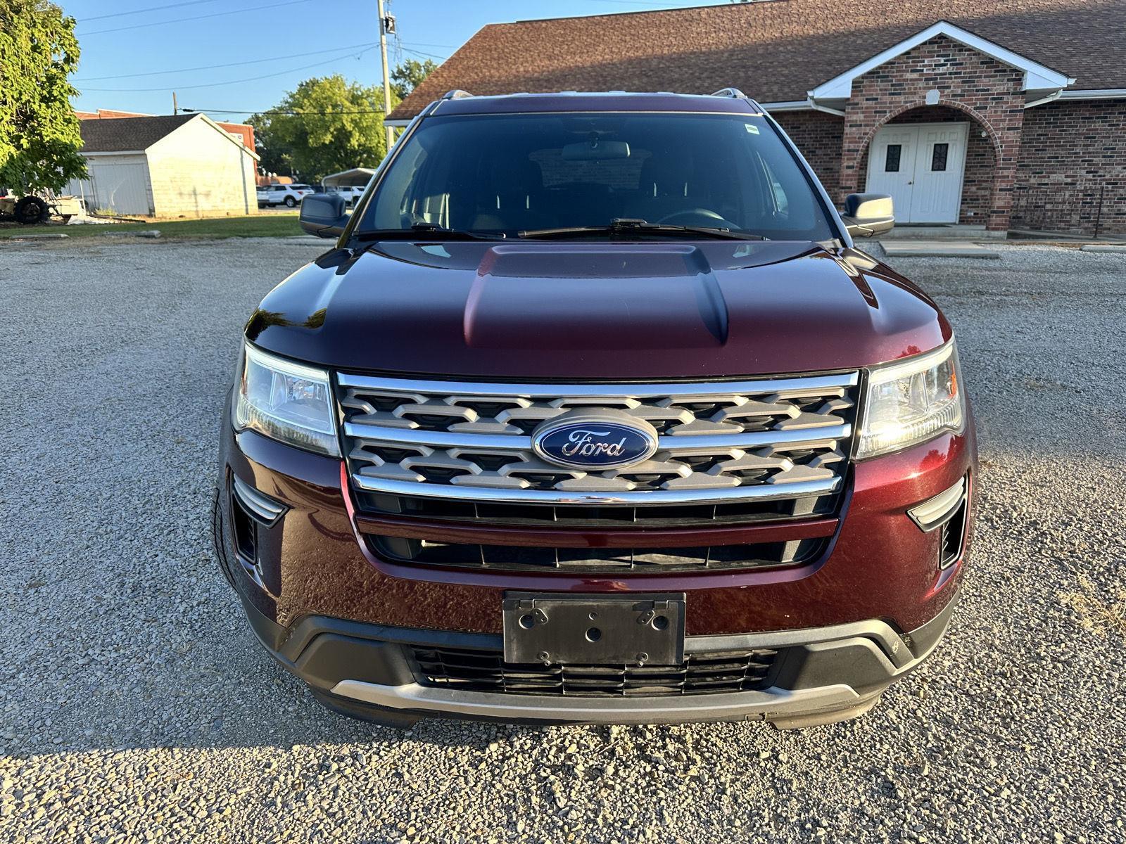 2018 Ford Explorer XLT photo 3
