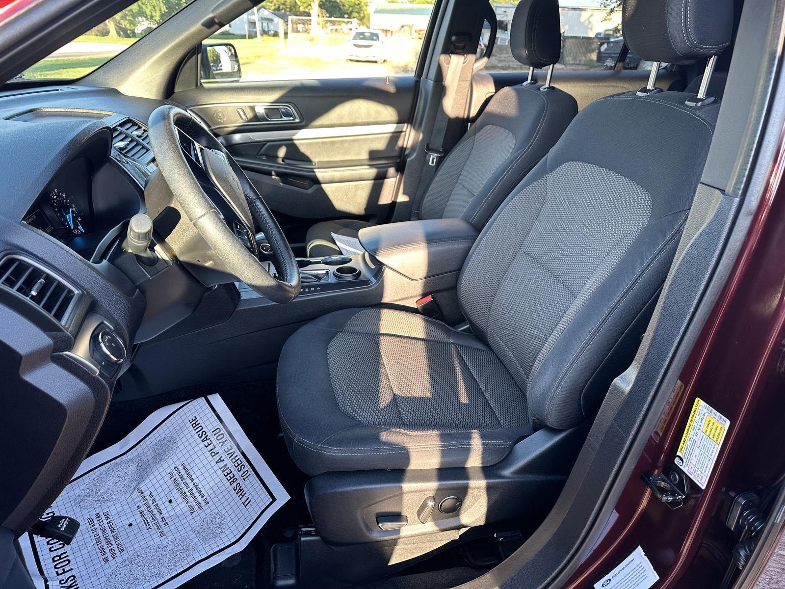 2018 Ford Explorer XLT photo 10