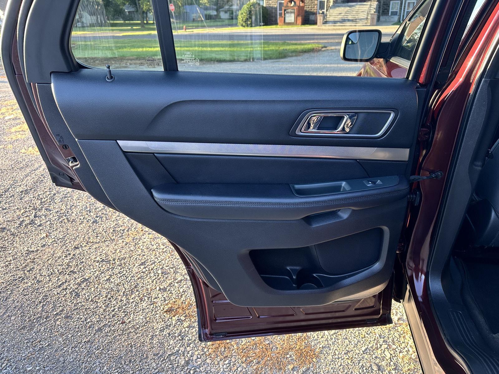 2018 Ford Explorer XLT photo 11