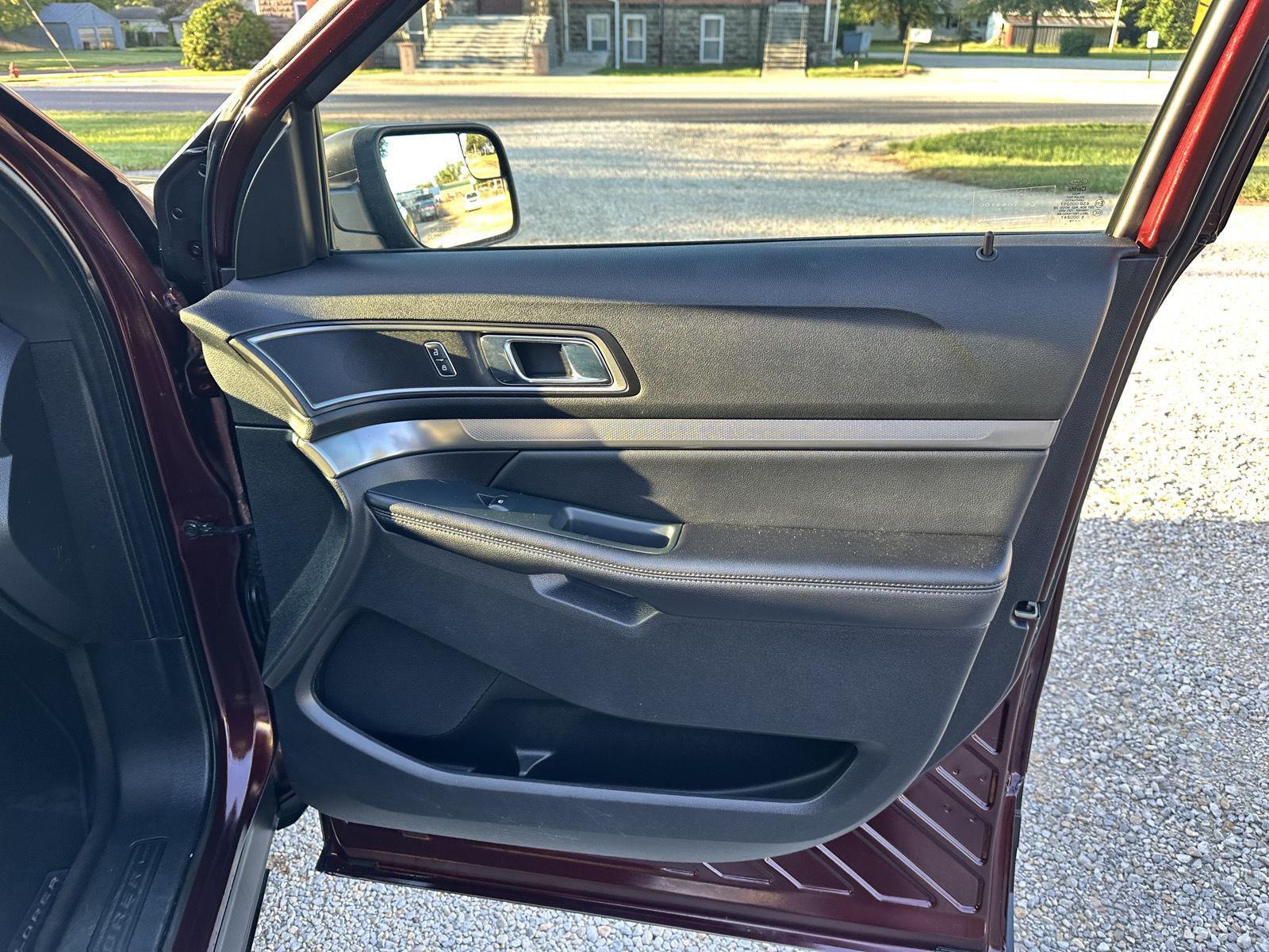 2018 Ford Explorer XLT photo 20