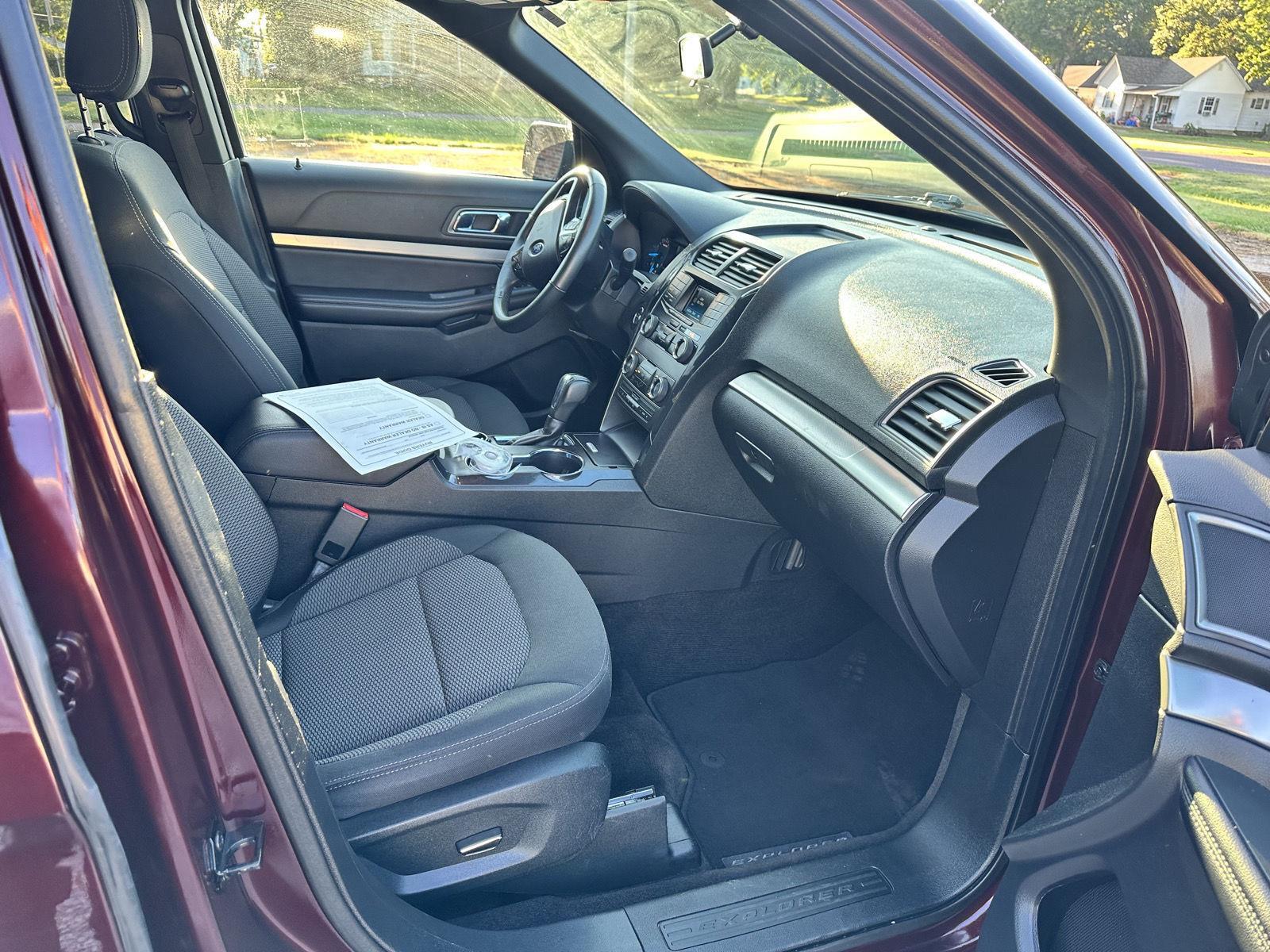 2018 Ford Explorer XLT photo 21