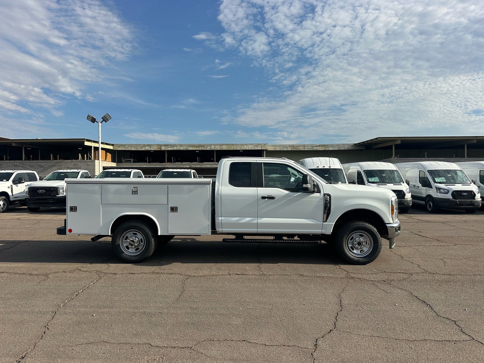 2025 Ford F-350 XL photo 2