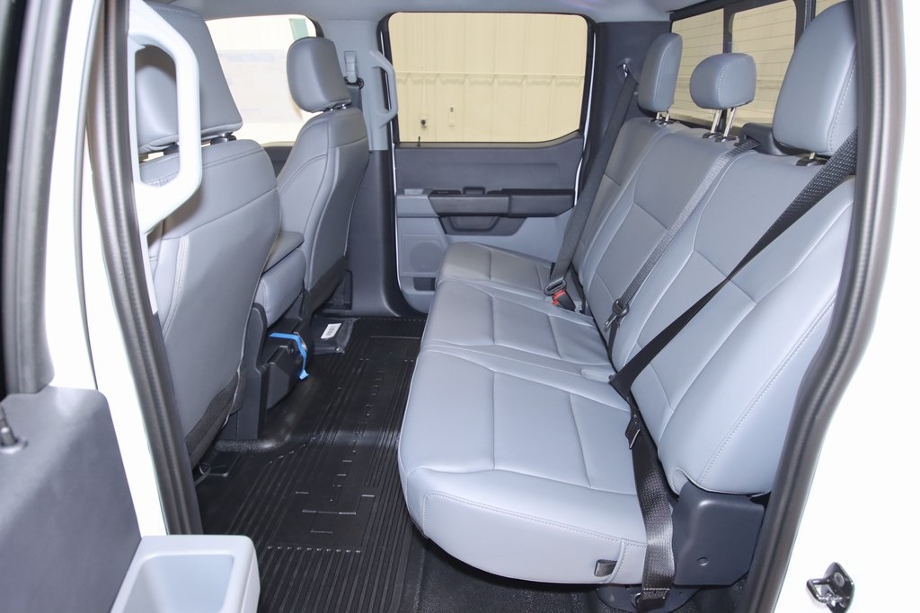 2024 Ford F-350 photo 13