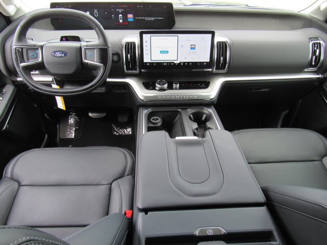 2025 Ford Expedition Platinum photo 13