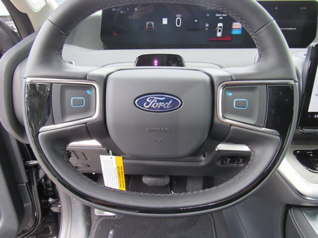 2025 Ford Expedition Platinum photo 22