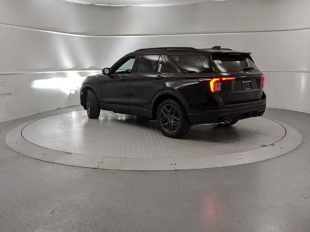 2025 Ford Explorer ST photo 2