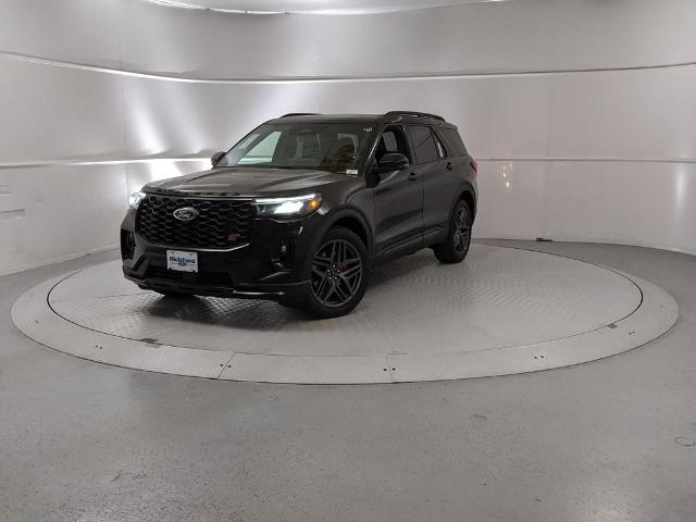 2025 Ford Explorer ST photo 4