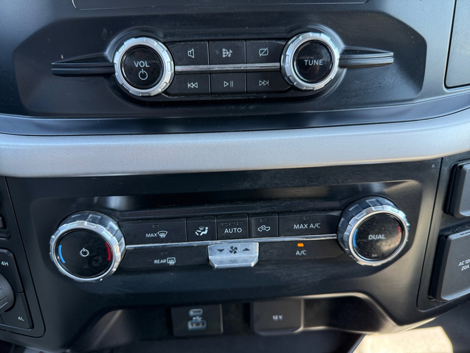 2022 Ford F-150 XL photo 17