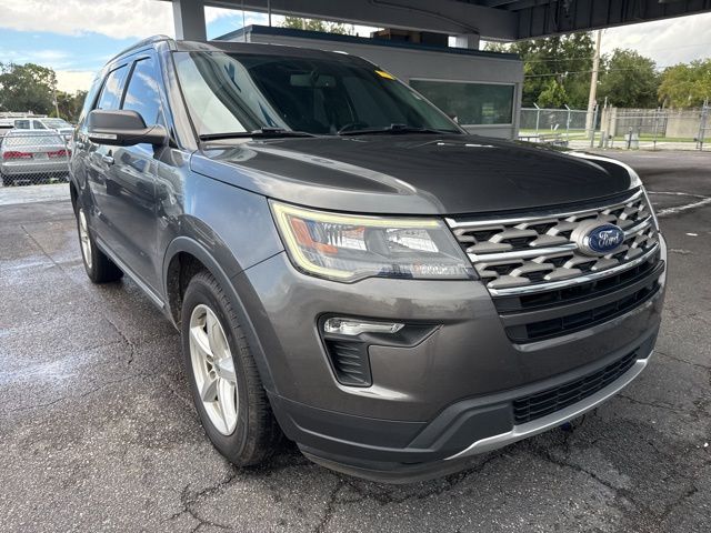 2019 Ford Explorer XLT photo 4