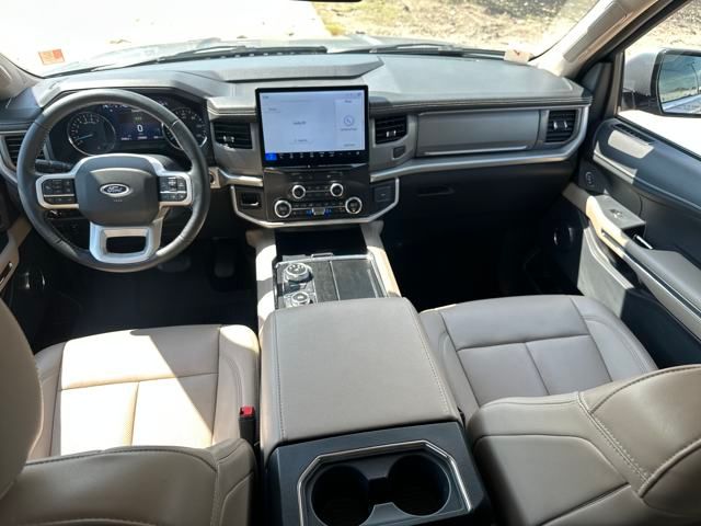 2022 Ford Expedition MAX XLT photo 12
