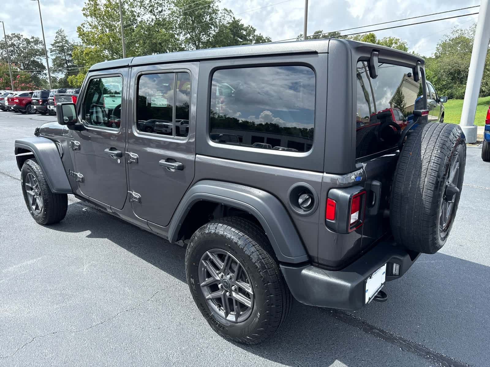 2024 Jeep Wrangler Sport S photo 3